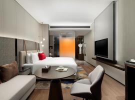 青岛胶东国际机场华美达酒店，位于青岛的酒店