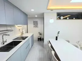 2 Bathrooms & 3 Rooms, New Elevator