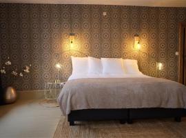 Au Petit Bercail - 2 Chambres d'hôtes pour 2 personnes，位于希尼的酒店