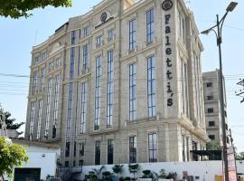 Faletti's Boutique Multan by The Windsor Group，位于木尔坦的酒店