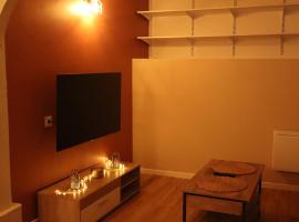 Appartement cosy centre ville，位于沃苏勒的酒店