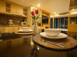 Modern Suite near BTS Nana Netflix Sky View，位于Makkasan的酒店
