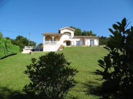 Appartement au calme dans villa proche de Vienne，位于Estrablin的酒店