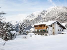 尔娜酒店，位于科莱伊萨尔科的酒店