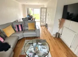 Single room in Croydon luxury spacious home