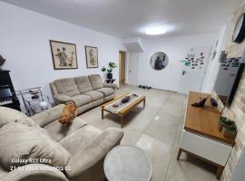 דירה לאירוח בכרמיאל מלון，位于卡梅尔的酒店