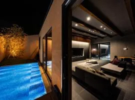 BLUE BLACK blue black