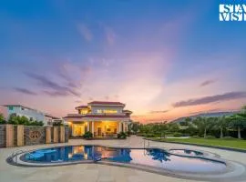 StayVista at Vacanza Villa - Pool, Lawn & Theatre