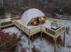 Romantic Geodesic Dome with Hot Tub, Perfect for Stargazing in Pipestem, West Virginia