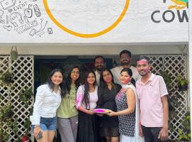 HOSHTEL99 - PRIME - Stay, Cowork & Connect，位于浦那的酒店