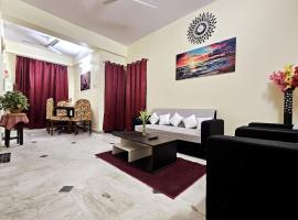 Spacious 2BHK Flat Modern Comfort Stay，位于Dānāpur的酒店