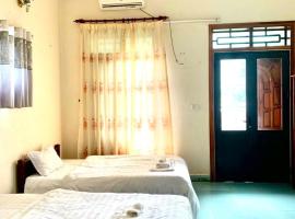 Khách sạn Phong Châu Sốp cộp，位于山萝的酒店