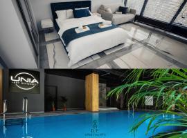 Prestige Luxury Spa Suite- Basen, Jacuzzi, Sauna & Prywatne Miejsce Parkingowe，位于卢布林的酒店