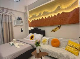 The Fyangz Luxe Staycation Near Anjo World，位于Cebu的酒店