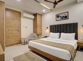 Hotel Sukoon By Manjeet Near Bhopal Railway Station，位于博帕尔的酒店
