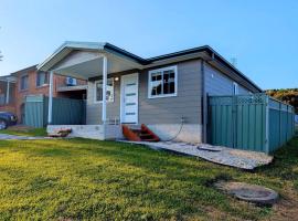 Brand New Modern Retreat in Singleton，位于辛格尔顿的酒店