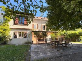 Belle maison, SPA, proche centre-ville，位于加普的酒店