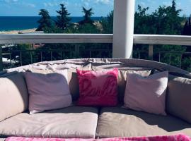 Тематичен Пентхаус Несебър България，位于内塞伯尔的酒店