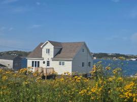 Whales & Trails Vacation Home，位于特威林盖特的酒店