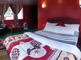 Hotel Lama，位于Chaunrikharka的酒店