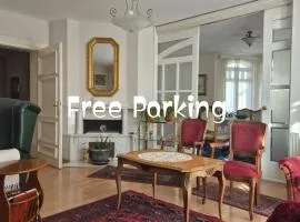 Big & Bright City Center Apartment