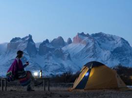Camping R&iacute;o Serrano - Caja Los Andes，位于百内三塔的豪华帐篷营地
