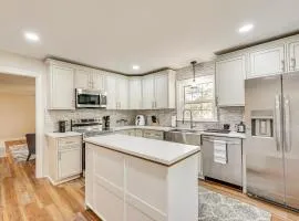 Comfort and Convenience! Home 3 Mi to Dtwn Wilson