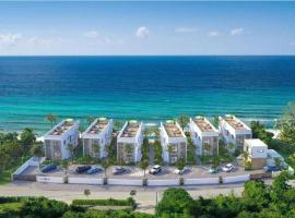 Oceanfront Rooftop luxury 2B2B residency pool beach in North Side, Grand Cayman，位于Old Man Bay的酒店