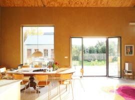 Elegant holiday residence with privat sauna close to Baltic Sea on Wolin Island，位于维塞乌卡的酒店