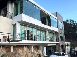 Hermosa casa en Jilotzingo con vista al bosque，位于墨西哥城的酒店