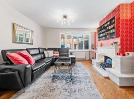 Loudwater close，位于Sunbury Common的酒店