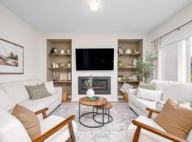 Stylish and Cozy Muskoka Vacation Home，位于格雷文赫斯特的酒店