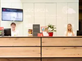 罗兹中心宜必思酒店