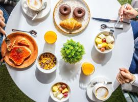 宜必思阿尔卡拉格瑞纳酒店，位于阿尔卡拉德荷那利斯的宜必思酒店