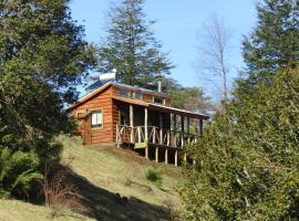 Refugio de Montaña Kultrun Mawida, Cabaña Mirador，位于库拉考廷Las Araucarias Chairlift附近的酒店