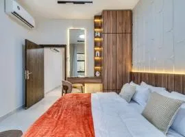 2BR and maidroom khorfakan Cornish 2