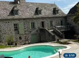 Villa spacieuse avec piscine à Bas-Ségala