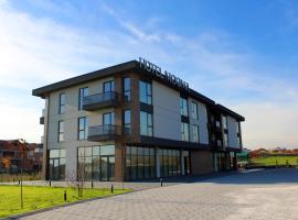 Hotel Mooma，位于斯科普里的酒店