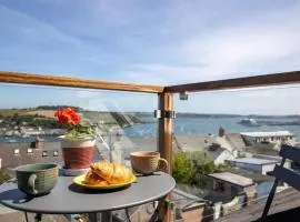 'Langton' - Best Views in Falmouth!