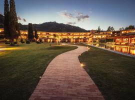 莫拉斯度假酒店，位于普拉的酒店