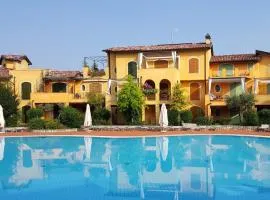 Borgo del Torchio C8 ByBookinggardalake