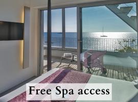 昂蒂布皇家沙滩及Spa酒店，位于昂蒂布的酒店