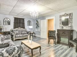 Canton Condo Near Football Hall of Fame and Dtwn!，位于坎顿的酒店