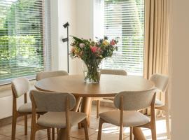 Le petit château by Kasteel Ter Wallen，位于伊泽海姆的酒店