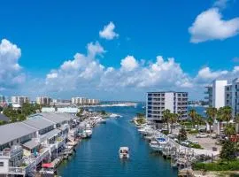 Red Hot Retreat - Updated Holiday Isle Townhome on the Destin Harbor