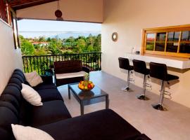 Blu House Nature & Tours，位于Chachagua的酒店