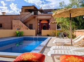 Auberge Restaurant TISSILI " Oasis de Fint"，位于Fint的酒店