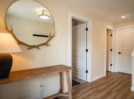 Mountain View Villa - Lux 3BD w/Roof Terrace - Downtown Hailey