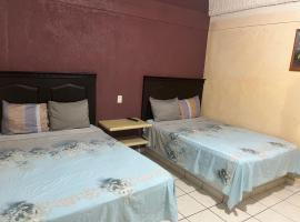 Hotel Diana cazadora，位于锡瓦塔塔内霍的酒店