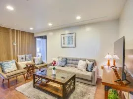 Modern Duplex Near Gaylord Resort & Bayfront!